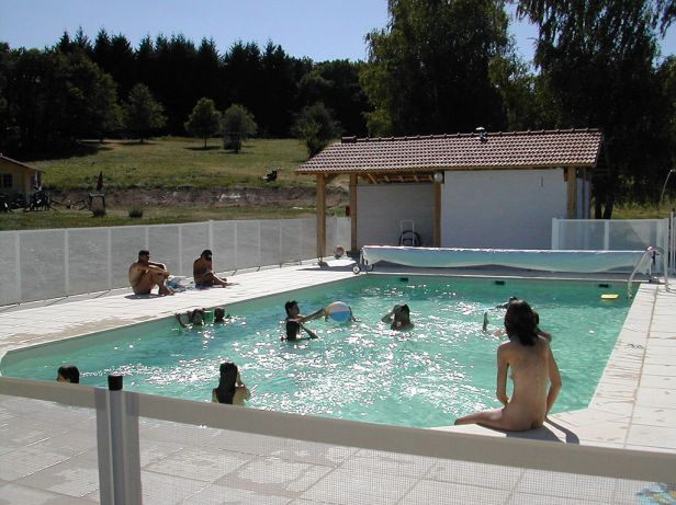Not a nudist colony: Families swim at naturist camping spot Monts de Bussy, Haute-Vienne, France. (Photo: Alain Tanguay/Wikipedia)